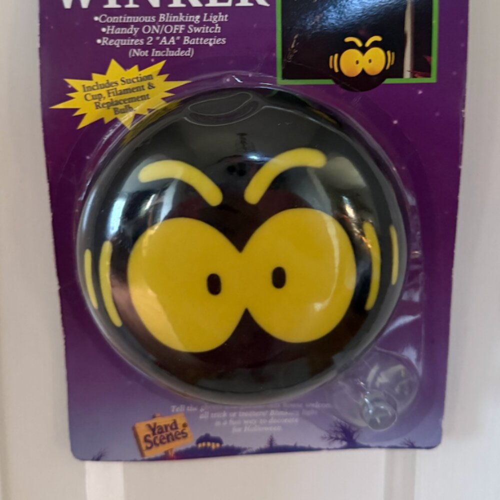 VTG Fun World Blinking Window Winker Yard Scenes Light Up Halloween Decoration